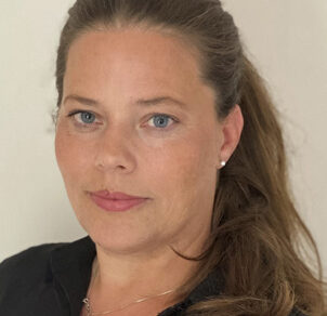 Porträttbild på Sara Hedrenius