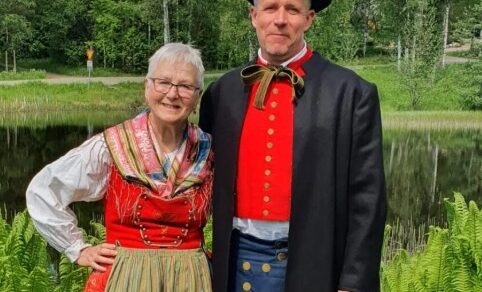 Klädd i dräkt